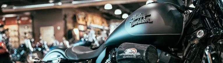 Moto Harley-Davidson en concesionario.